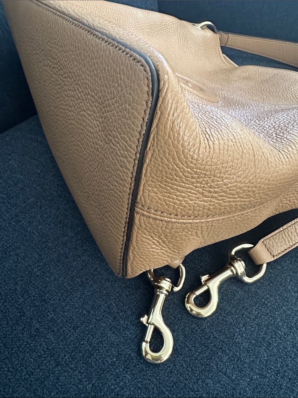 Gucci Interlocking G Soho Leather Hobo with Tassel and strap - like new - Picture 15 of 16